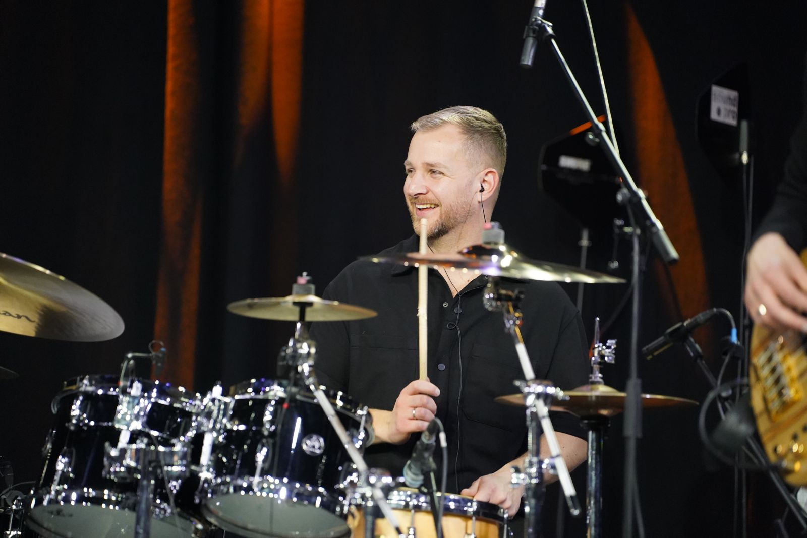 Könnyűzenei koncert Gudics Mátéval és Tóth Abigéllel Bicskén (11)