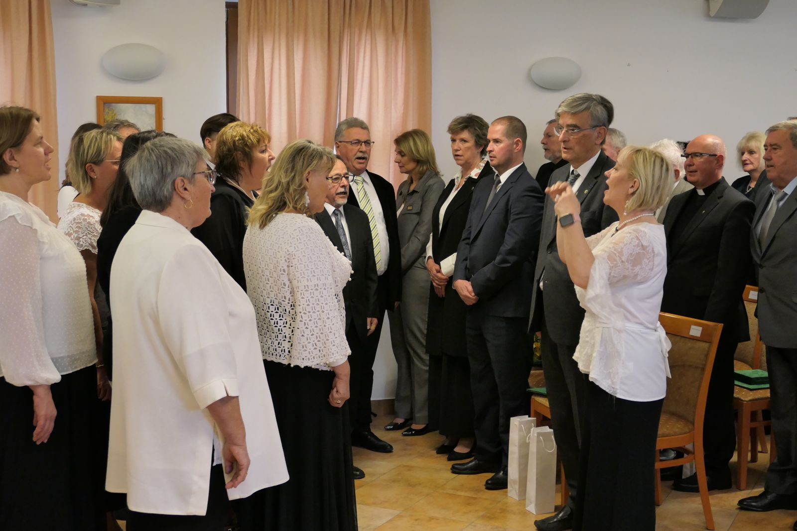 Vármegye napi néptáncműsor Rácalmáson (11)