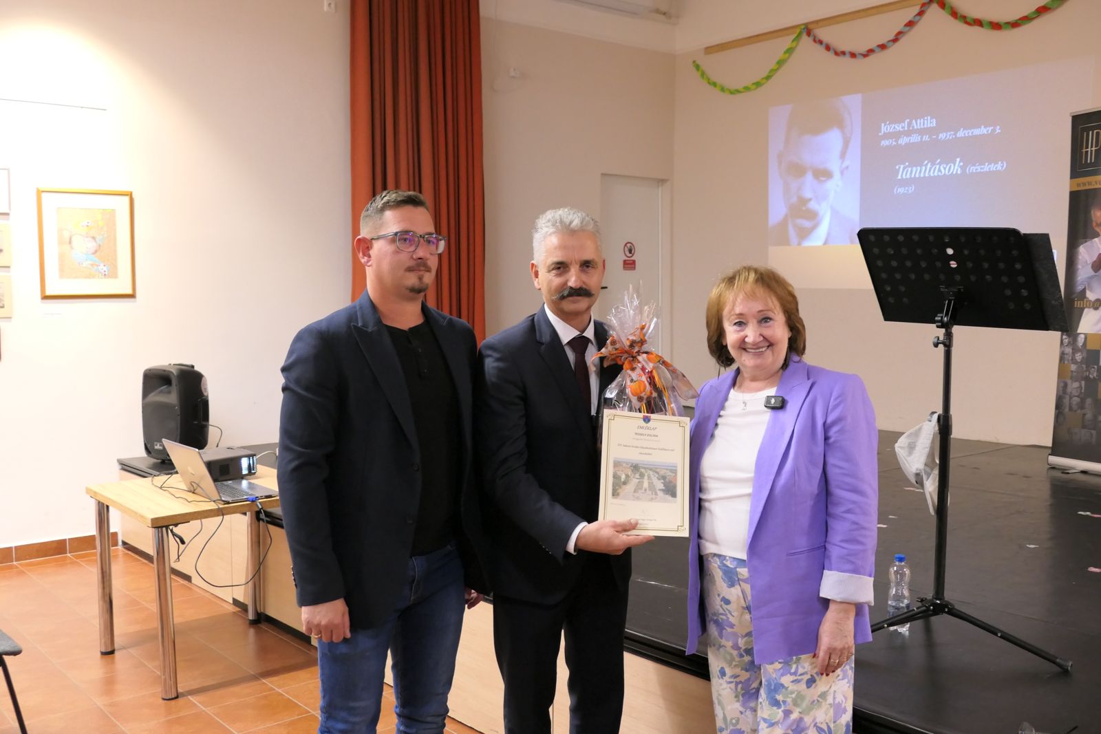 Képzőművészeti kiállítás megnyitó Sukorón (10)