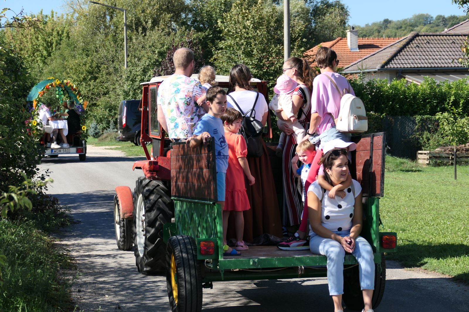 Szüreti felvonulás Etyeken (13)